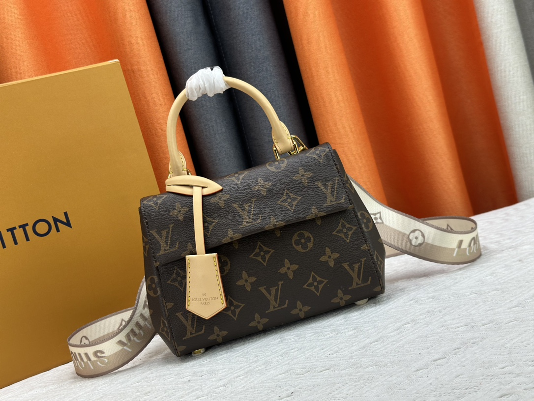 LV bag 652